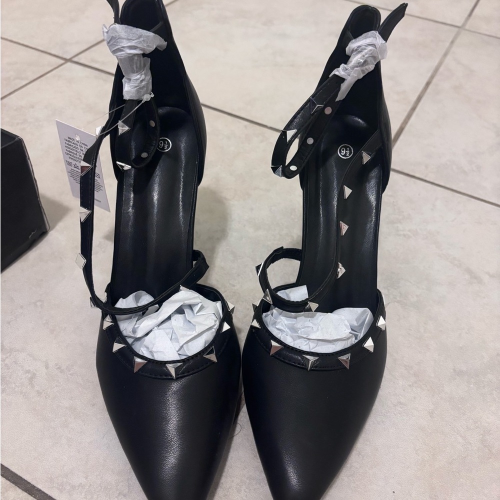 Black Studded Women's Shoes
